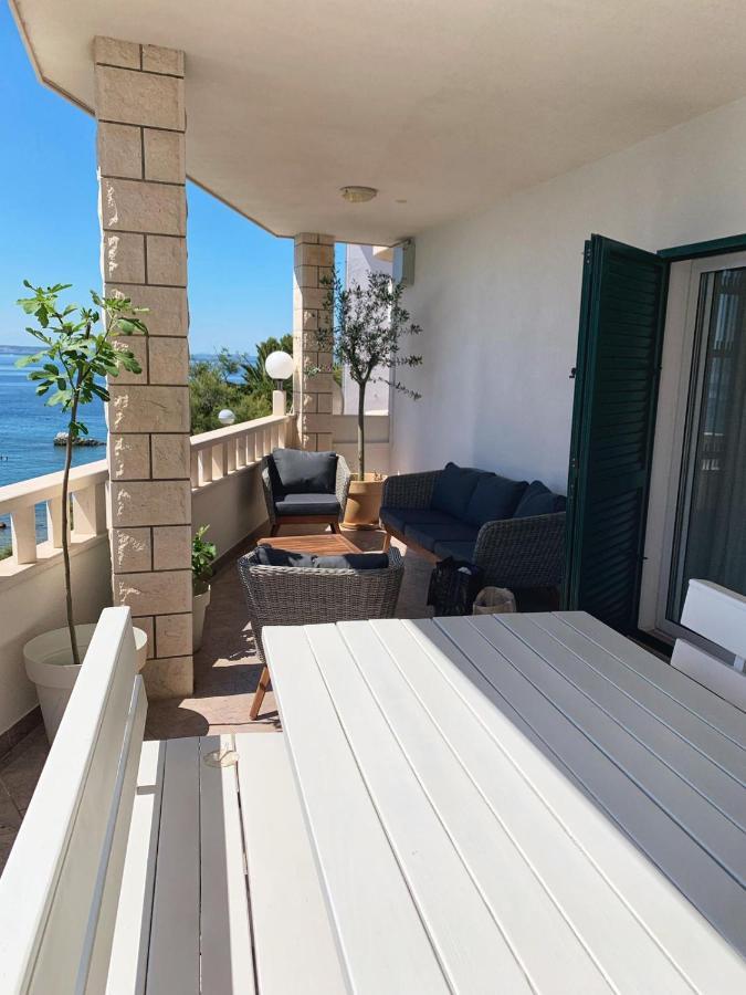 Beachfront Apartments Split Bagian luar foto