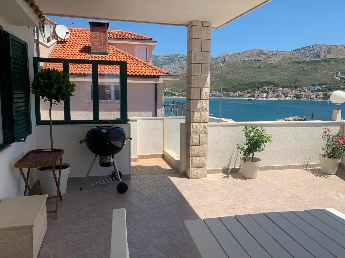 Beachfront Apartments Split Bagian luar foto