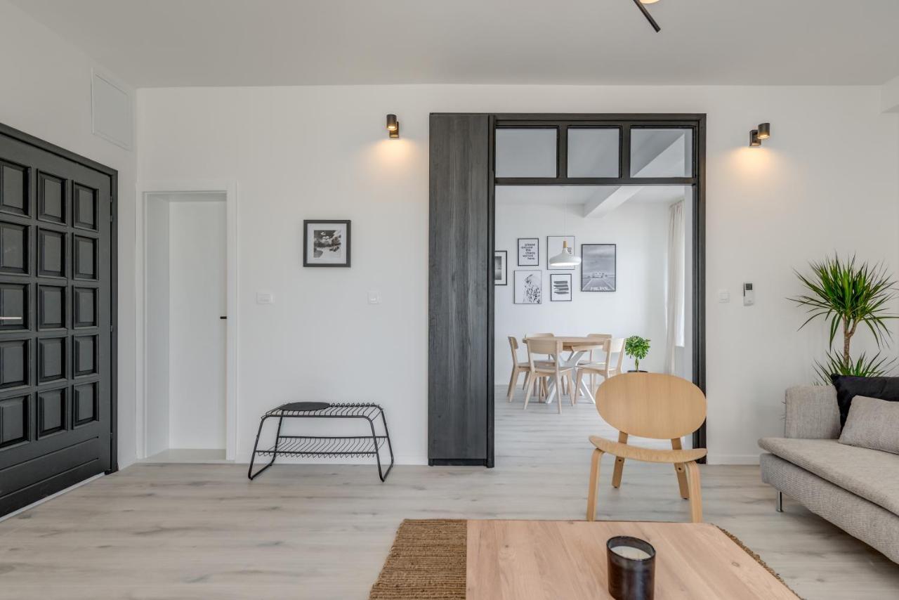 Beachfront Apartments Split Bagian luar foto