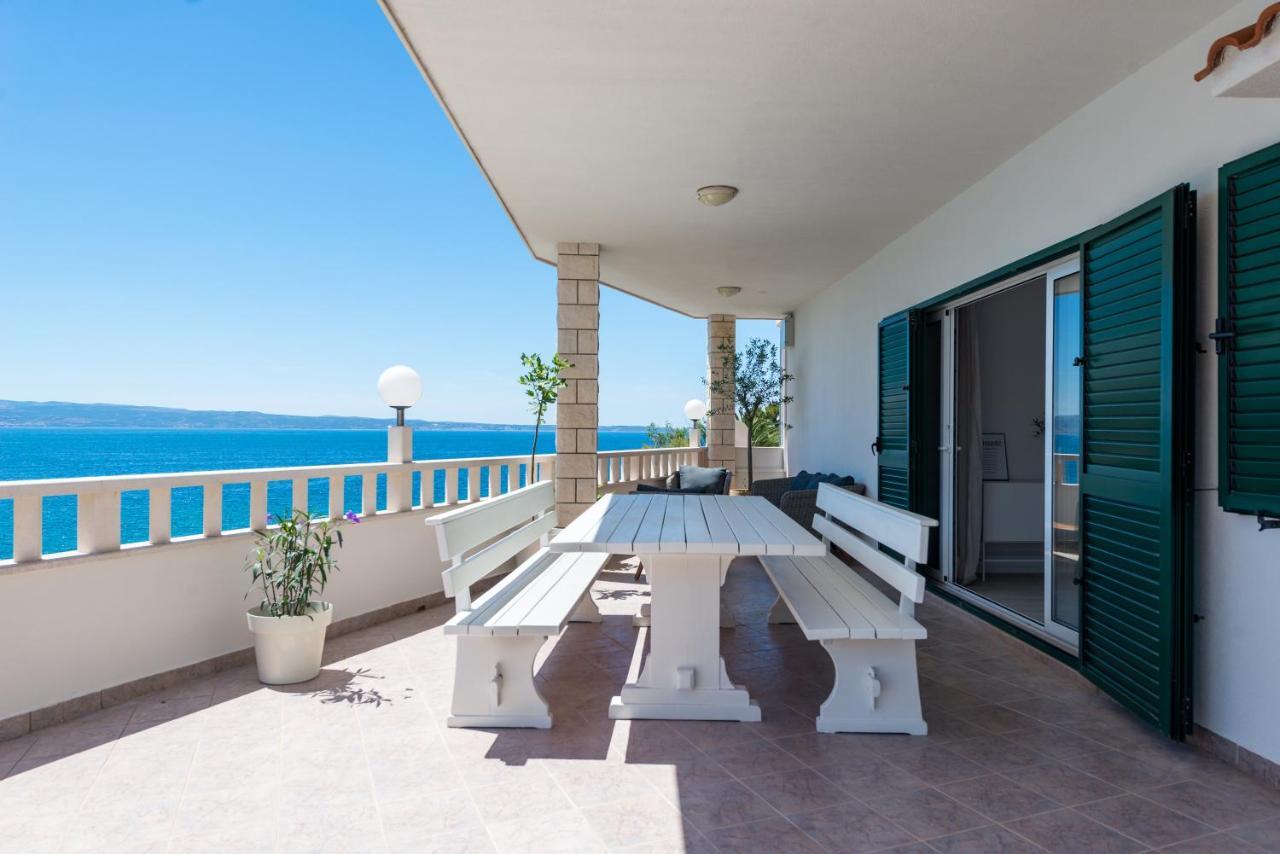 Beachfront Apartments Split Bagian luar foto