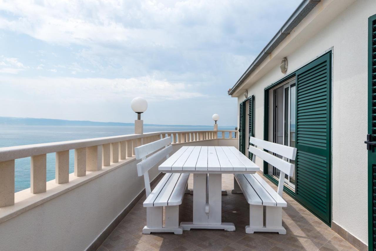 Beachfront Apartments Split Bagian luar foto