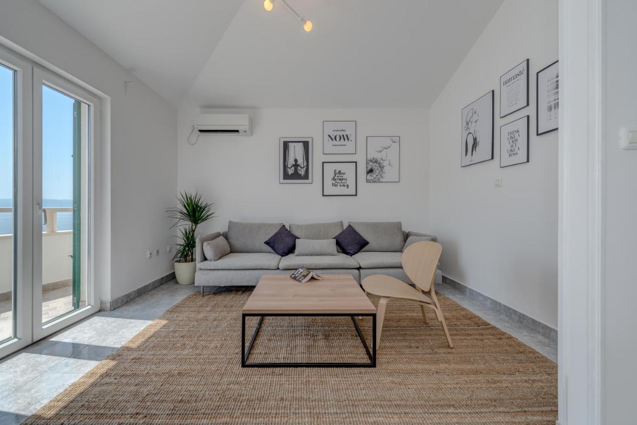 Beachfront Apartments Split Bagian luar foto